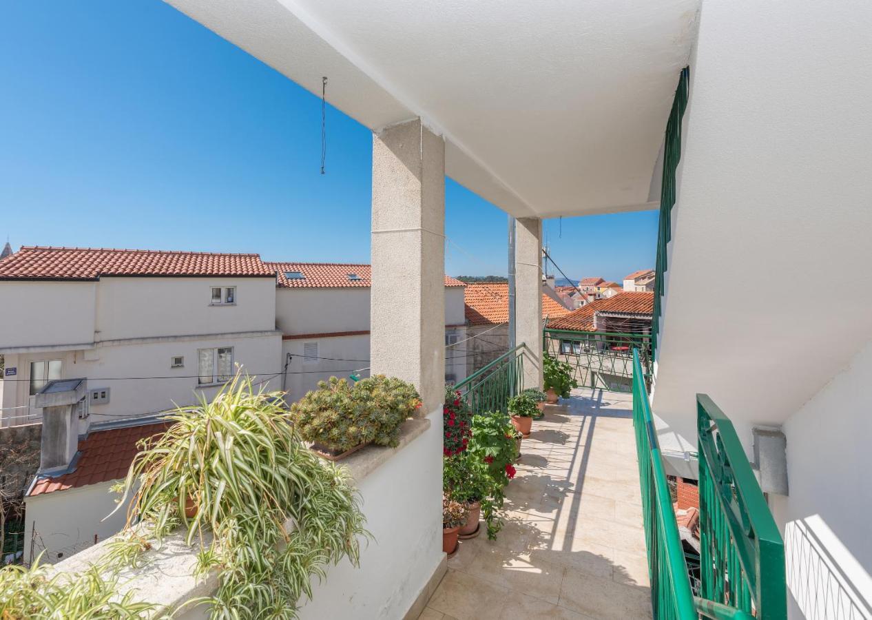 ماكارسكا Apartments Dalmato المظهر الخارجي الصورة